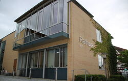 Nach gerade mal 24 Jahren sind beim Riedericher Rathaus Sanierungsarbeiten dringend notwendig, die Summe ist einigen Gemeinderät