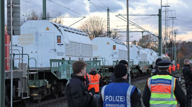 Castor-Transport auf dem Weg nach Philippsburg Castor-Transport auf dem Weg nach Philippsburg