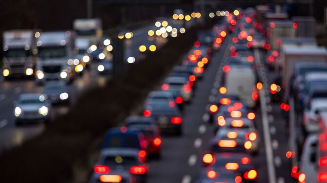 Weihnachtsreiseverkehr auf der Autobahn