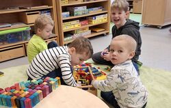 Der neue Gruppenraum ist prima: Während des Umbaus des Kindergarten Hausen waren die Jungen und Mädchen in der Mehrzweckhalle un