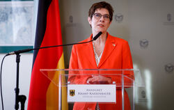 Annegret Kramp-Karrenbauer (CDU) setzte sich erneut gegen Friedrich Merz durch.