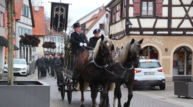 Der Trauerzug führte durch Hayingen.