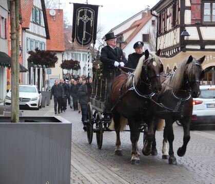 Der Trauerzug führte durch Hayingen.