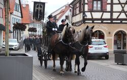 Der Trauerzug führte durch Hayingen.
