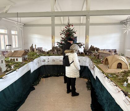 Am Dreikönigstag ist die 15 Meter lange Krippe mit 16 Stationen aus dem Leben Jesu noch einmal zu sehen.