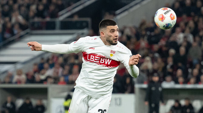 1. Bundesliga, 15. Spieltag, 20.12.2025, 2025, Ballsport, DFB, DFL, Freisteller, Fussball, GER, Herren, Kopfball, Ligaspiel, MHP Deniz Undav befördert den Ball in der Nachspielzeit per Kopf ins Tor – doch der Treffer zählt nicht.