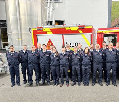 21 Mitarbeitende von Sika Deutschland in Bad Urach engagieren sich bei der Werkfeuerwehr