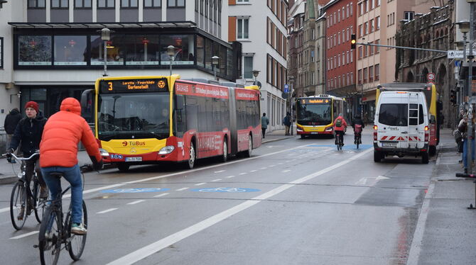 Die Tübinger Stadtbusse haben alle ein Symbol auf der Fahrzielanzeige. Das erleichtert die Orientierung. Für den Landesverband f