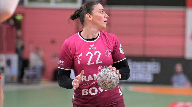 Duplizität der Ereignisse: Wie schon vor Weihnachten gegen Oldenburg erzielt Metzingens Rückraumspielerin Gabriela Bitolo auch g