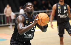 Melkisedek Moreaux haben in der Schlussminute der regulären Spielzeit an der Freiwurflinie die Nerven verlassen.