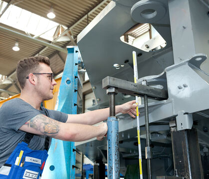 Gut ausgebildete Fachkräfte sind eine wichtige Voraussetzung für die Sicherung der Unternehmensnachfolge.