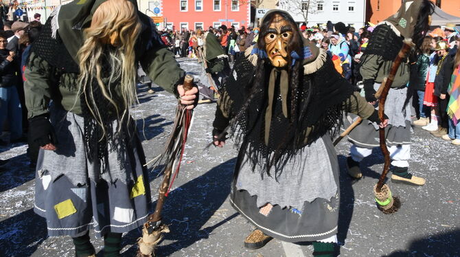Rufabach-Hexen Wehe wenn die Kusterdinger Rufabach-Hexen losgelassen werden