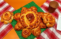 Das Objekt der Begierde: Die Würfelspiele am Mutscheltag drehen sich in alter Tradition um dieses Hefeteiggebäck - die Mutschel.