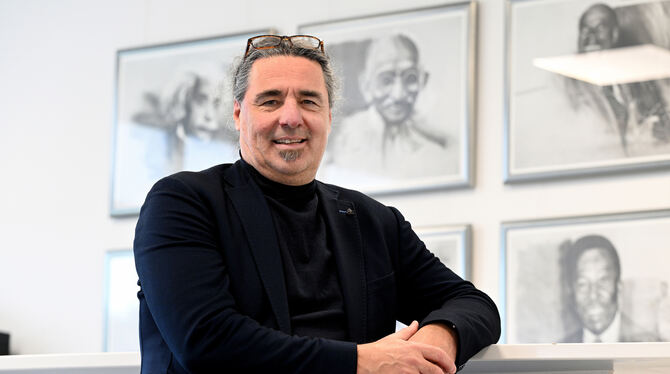 Erhard Wezel  hat sich vorgenommen, seine Französisch-Kenntnisse zu verbessern und kulturelle Veranstaltungen zu besuchen.