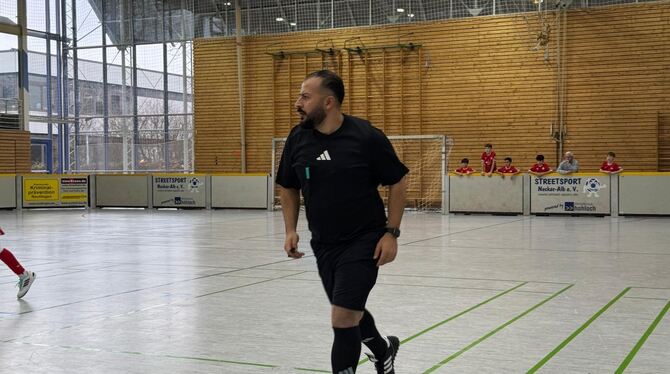 Nuh Bozkurt ist seit knapp einem Jahr Schiedsrichter und pfeift bereits Partien bis in die Bezirksliga.