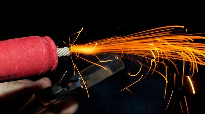 Silvester-Böllerei sorgt für Unfälle