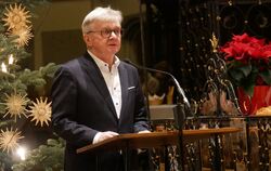 In seiner Neujahrsansprache ging Elmar Rebmann in der Amanduskirche auf die Brände in der Silversternacht ein.