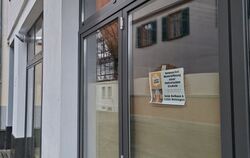 »Coming soon«: In Metzingen wird es bald wieder eine zweite Eisdiele geben. Gegenüber dem Alten Rathaus wird ein Ladengeschäft u