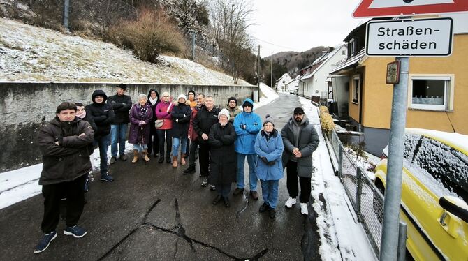 Hartberg Die Anwohner der Straße »Hartberg« im Bad Uracher Ortsteil Seeburg sind sauer. Sie sehen nicht ein, dass die Stadt die Straße au