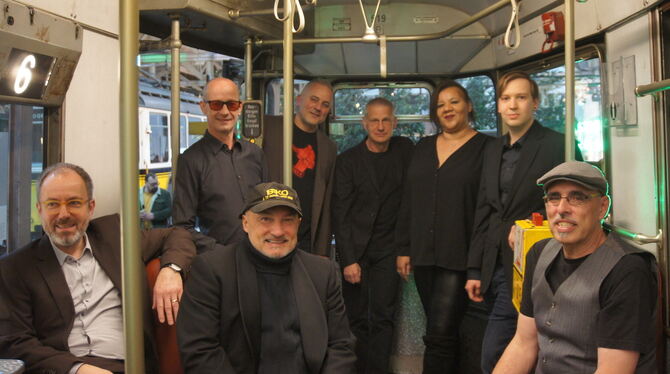 Biko & The Damaged Labour Horns sind am Montag zu Gast im Pappelgarten.