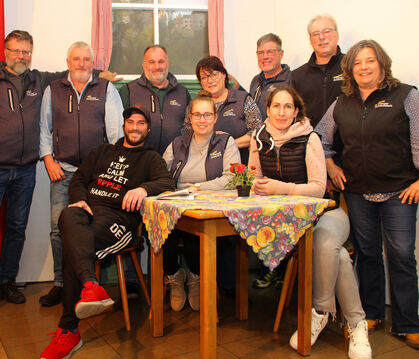 Seit vielen Jahren erfreuen die Honauer »Zwiebelbäuch« ihr Publikum mit unterhaltsamen Stücken zum Jahresbeginn: Jürgen Eidt (vo