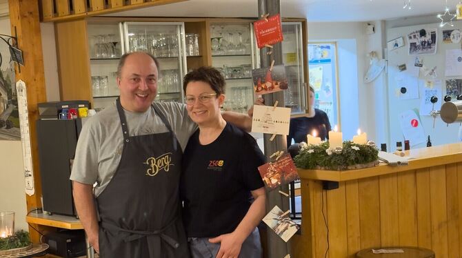 Reinhard Mayer und seine Frau Daniela führen das Gasthaus Adler in Buttenhausen weiter. Für sie ist es eine Herzensangelegenheit