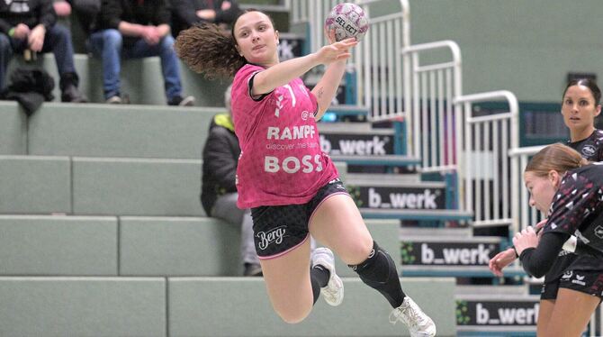 Handball / DHB / HBF / Frauen / Alsco Handball Bundesliga Frauen Steht in dieser Saison bislang bei 43 Tore für die Pink Ladies: Flügelspielerin Sabrina Tröster.