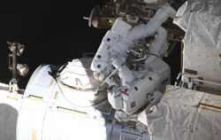 Nach dem Weltraumspaziergang von Astronaut Maurer