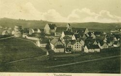 Eine Ansicht von Trochtelfingen aus dem Jahr 1910 zeigt neben Hohem Turm, Schloss, und Kirche auch das imposante Gebäude des Neu