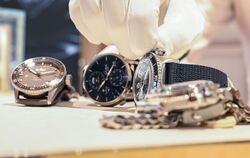 Luxusuhren in einem Juweliergeschäft