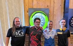 Fabian Eichstätt, der führendeSpieler der Newcomer Darts League, gewinnt den Achalm Cup.  FOTO: PR