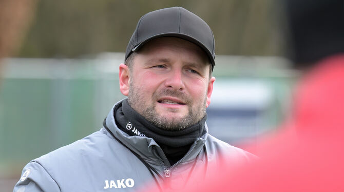 Thomas Herbst leitet sein erstes Training beim SSV Reutlingen.