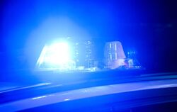 Blaulicht auf Polizeifahrzeug