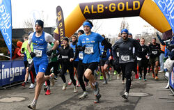 Am Samstag stieg an der Kreuzeiche in Reutlingen der Auftakt zur 23. Auflage der Alb-Gold-Winterlaufserie.