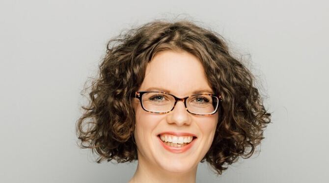 Professor Sarah Seidl ist Psychologin mit eigener Praxis in Stuttgart. Dort bietet sie Psychotherapie und Berufscoaching an.