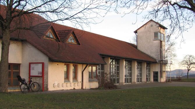 Das Feuerwehrhaus in Walddorfhäslach ist in die Jahre gekommen. Es reicht für die heutigen Anforderungen nicht mehr aus. Eine Sa
