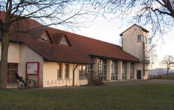 Das Feuerwehrhaus in Walddorfhäslach ist in die Jahre gekommen. Es reicht für die heutigen Anforderungen nicht mehr aus. Eine Sa