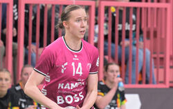 Rückraumspielerin Klara Schlegel, die im Sommer zur TuS Metzingen stieß,  wechselt zur neuen Saison zum rumänischen European-Lea