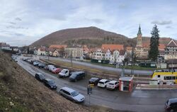 Im Rahmen des Mobilitätskonzepts der Stadt Bad Urach könnte der Bahnhof - hier die Endhaltestelle - auf die andere Straßenseite
