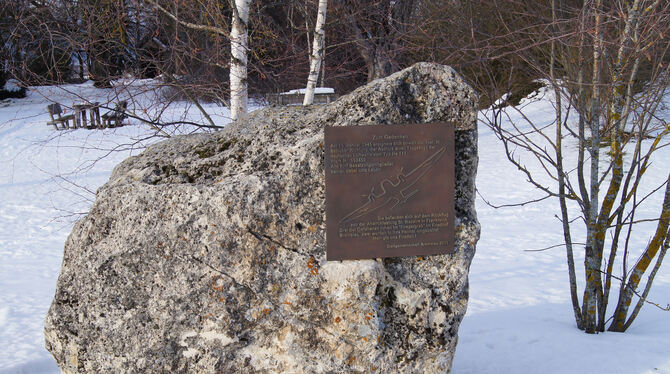 Der Gedenkstein am Kreuzberg in Bremelau. FOTO: GOTTERBARM Der Gedenkstein am Kreuzberg in Bremelau. FOTO: GOTTERBARM