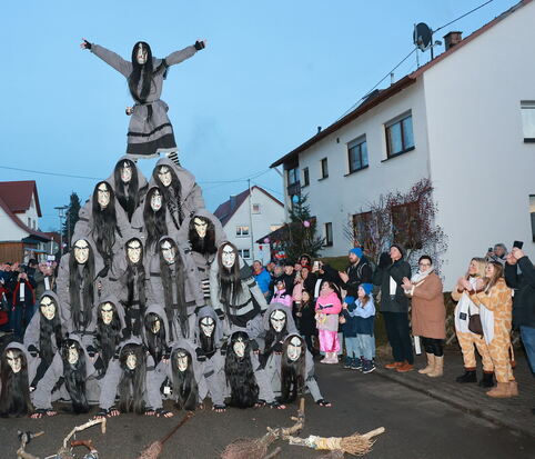 Fasnet-Umzug_Scheiterhau-Hexa_Genkingen_diet_170126__13