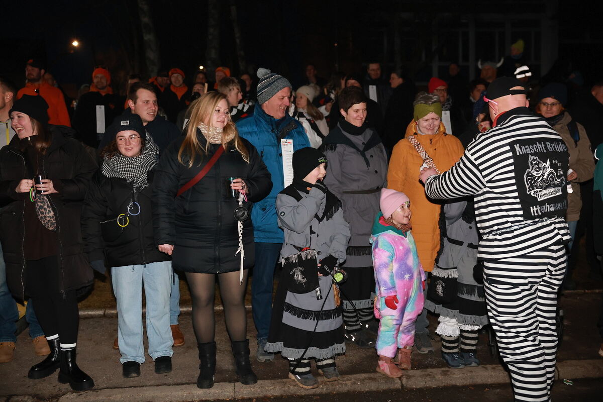 Fasnet-Umzug_Scheiterhau-Hexa_Genkingen_diet_170126__34