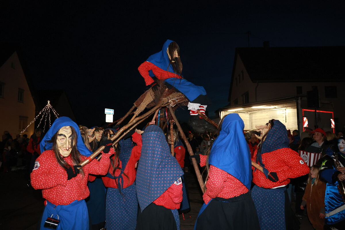 Fasnet-Umzug_Scheiterhau-Hexa_Genkingen_diet_170126__35