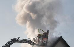 Die Feuerwehr konnte den Brand in der Breitwiesenstraße Metzingen unter Kontrolle bringen und löschen.