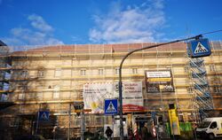 Der Reutlinger Bahnhof ist aktuell eine Baustelle. Die Bauarbeiten liegen im Plan. Es bleibt aber die Frage, ob nach der Sanieru