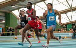 Seit Oktober 2025 in der Leichtathletik als Sprinter aktiv: Marcel Dabo (rechts). Der Reutlinger startet für den Karlsruher SC.