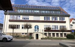 Das Kusterdinger Rathaus: Einstimmig votierte der Gemeinderat für den Haushalt 2026.