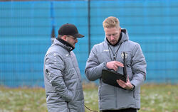 Die Zusammenarbeit des neuen Trainergespanns um Thomas Herbst (links) und Marvin Petzschner funktioniert.