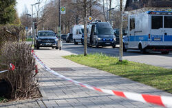 Großes Polizeiaufgebot und Absperrungen im Ringelbach-Gebiet am 22. März 2023, nachdem eine Durchsuchung bei Markus L. eskaliert