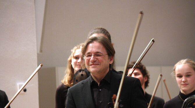 Fabian Wettstein, WPR, Seite an Seite mit Profis, Württembergische Philharmonie, Schüler, Nachwuchsförderung Fabian Wettstein war Konzertmeister und Solist beim Konzert der Württembergischen Philharmonie Reutlingen zusammen mit dem Orche